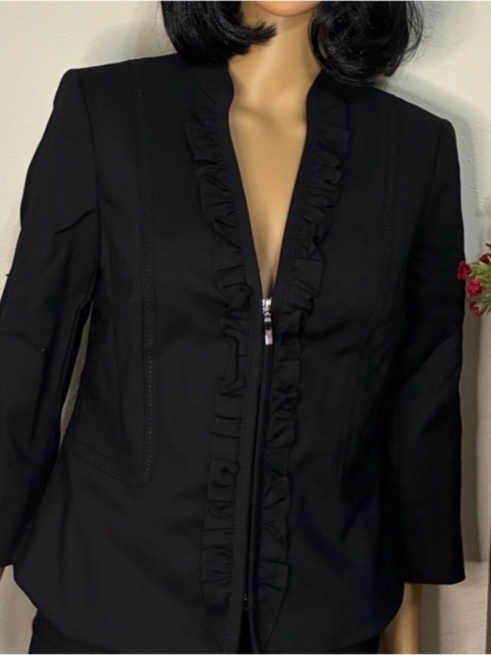 NWT White House Black Market Black Crop Zip Jacket Sz 10 $138 Retail Ruffle trim
